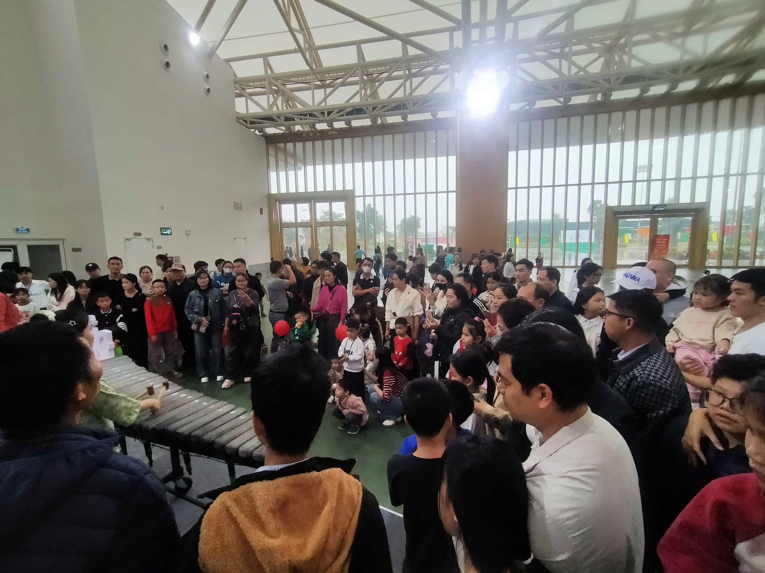 Tham gia hoi cho mua thu